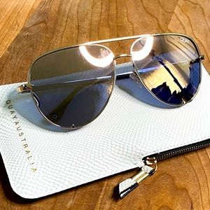 oversized aviator with rose gold mirror lenses